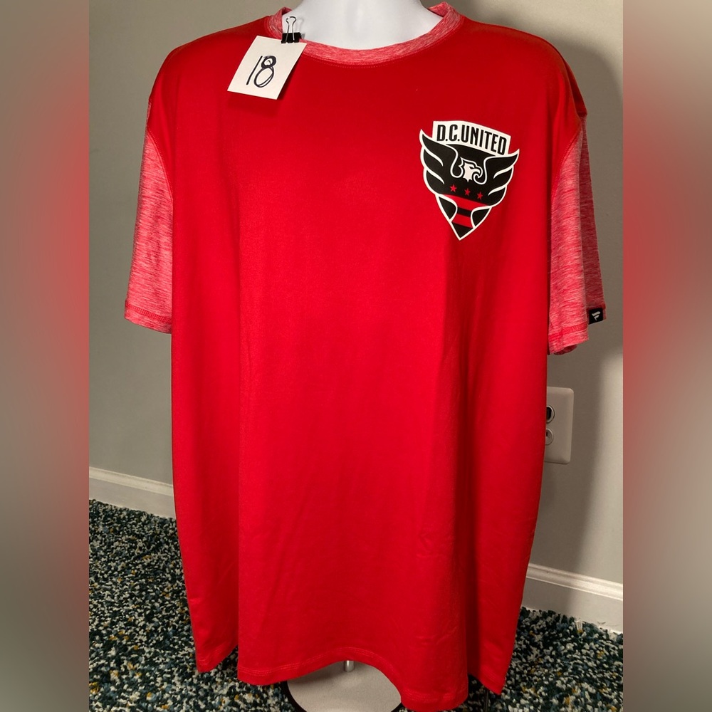 DC United Soccer Football Club Men's T-shirt - XXL Red Short Sleeve